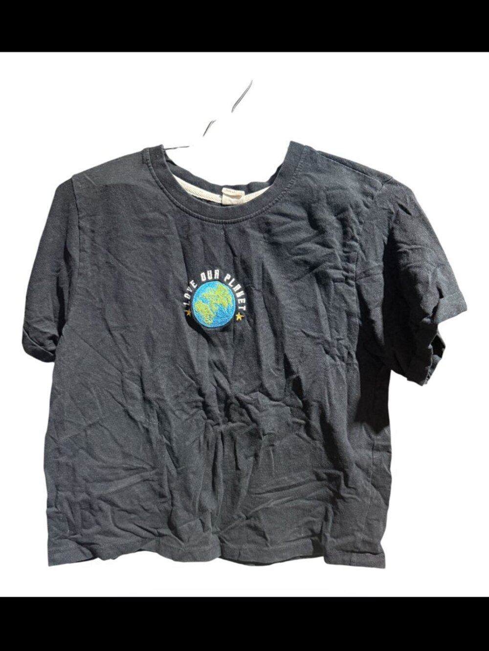 Recycled Threads “Love Out Planet” Graphic Cropped Tee Junior's Size Medium